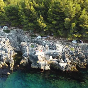  Tente de luxe Pine Side Camp Albanie